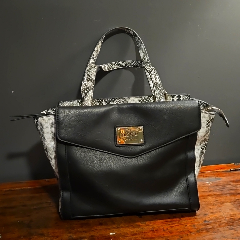 Womens shoulder bag -